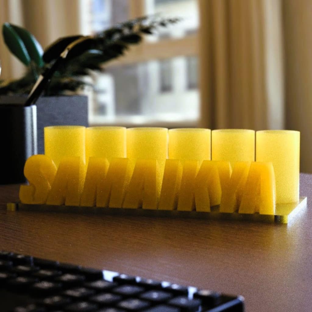 Pen Holder (Customizable)